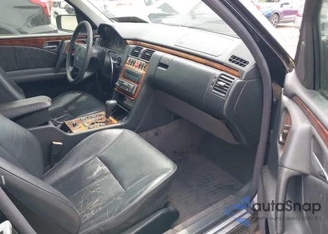 1999 Mercedes-Benz E 430 из США, поврежденный, VIN WDBJF70H5XA812818